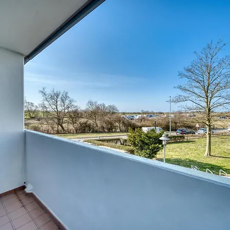 - Haus M, App 0m0104 *